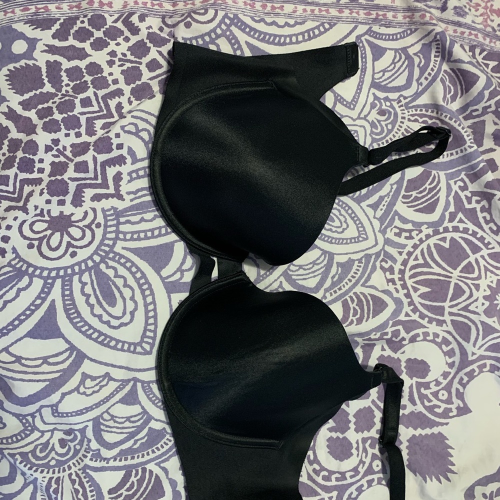 Warner’s black bra